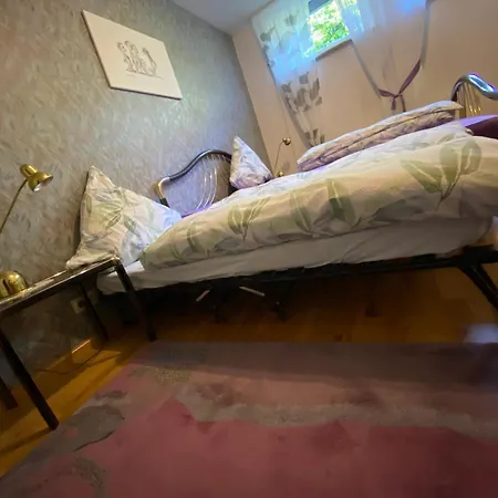 2 Inkl Eigenem Bad *